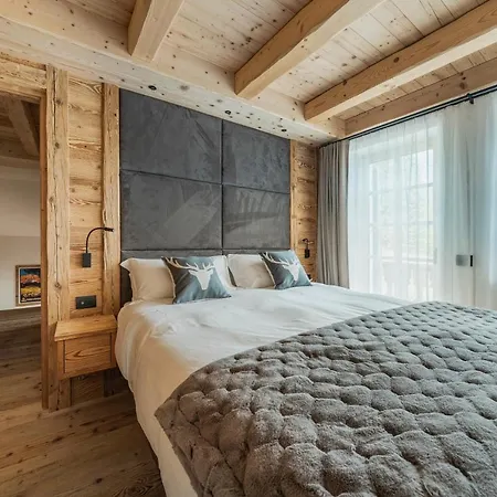 Socrepes - Dolomiti Skyline Apartment Cortina d'Ampezzo